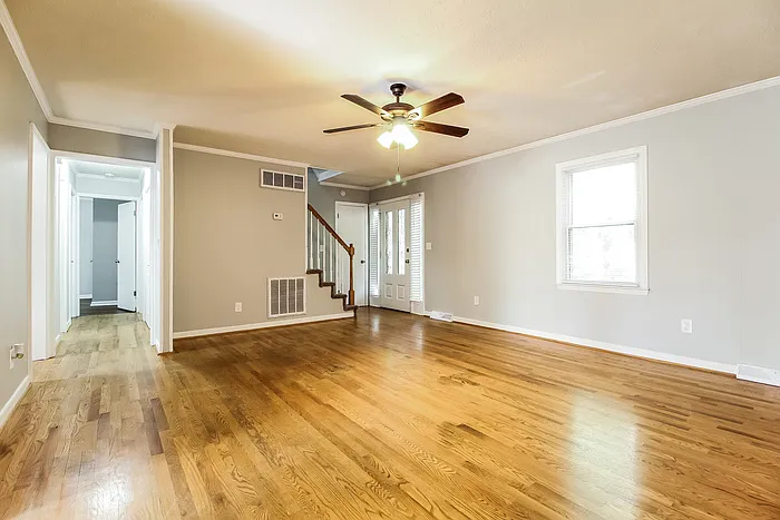 402 Roosevelt Dr — Photo 4