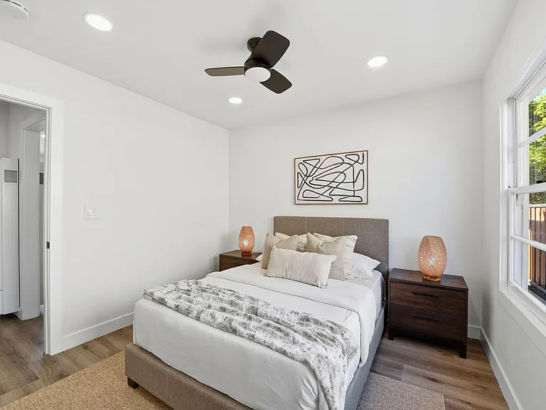 641 Toyon Ave — Photo 12