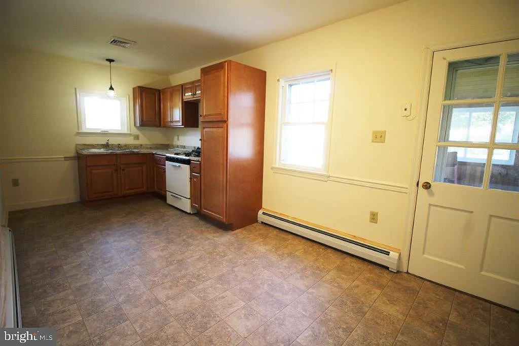 1 bed, 500 sqft, $950 — Photo 2