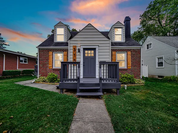 315 Holton Rdg, Crown Point, IN 46307
