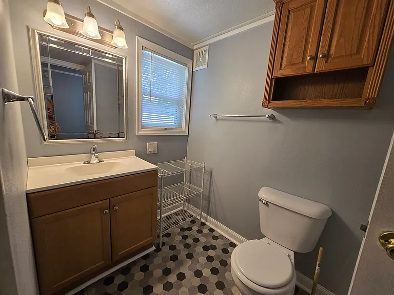 2506 W Main Street Ext — Photo 9