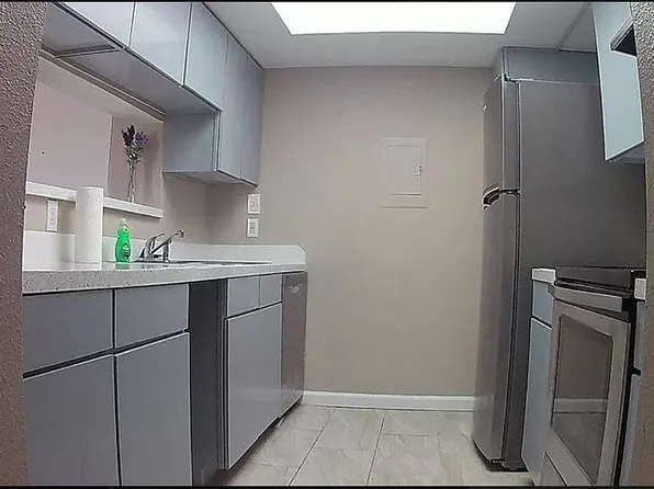 2824 S Bartell Dr APT 26, Houston, TX 77054