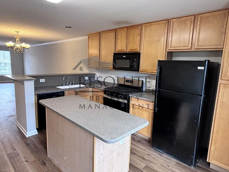 9804 Grettle Ct — Photo 5