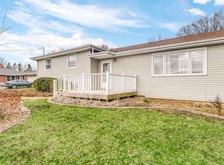 613 E Fairview Dr, Dekalb, IL 60115