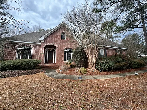 73 Highpointe Dr Photo 1