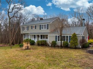 37 Tanners Dr, Wilton, CT 06897