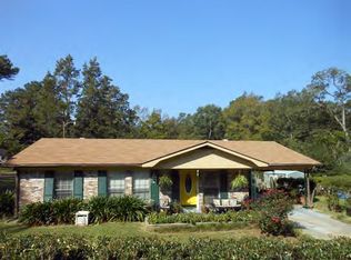 706 Holly St, Summit, MS 39666