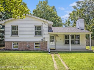831 Eugenia Dr, Mason, MI 48854