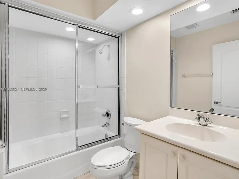 20780 NE 32nd Ave — Photo 40