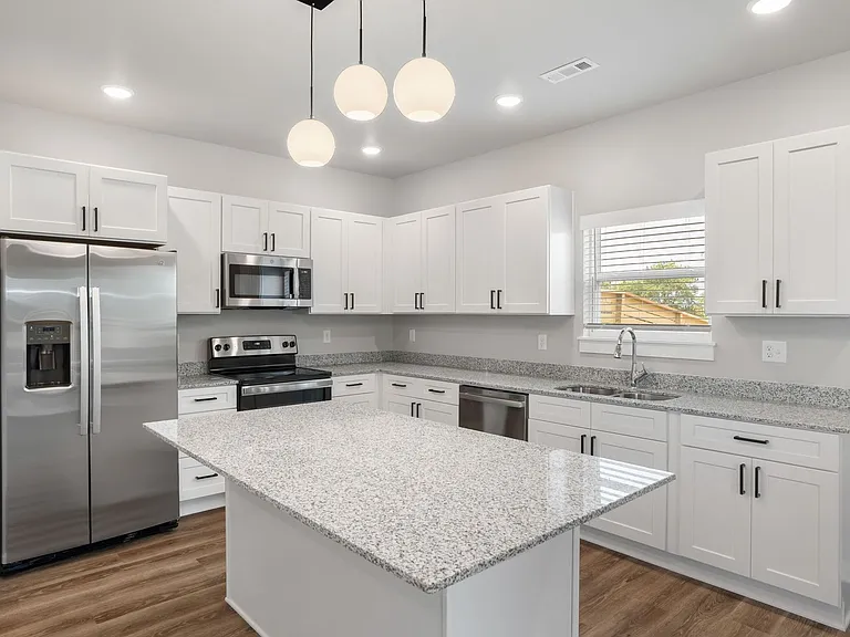 Birdmaster Drive Residences — Photo 7