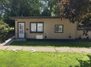 927 Broadway Ave, North Chicago, IL 60064