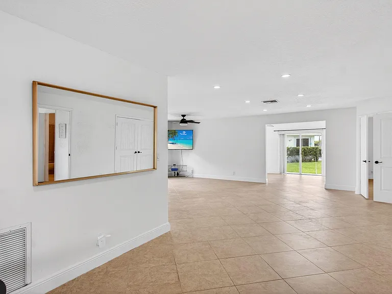 6038 Lasalle Rd — Photo 11