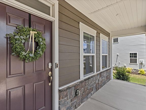 3rd image of 1436 Hazelnut Ridge Ln