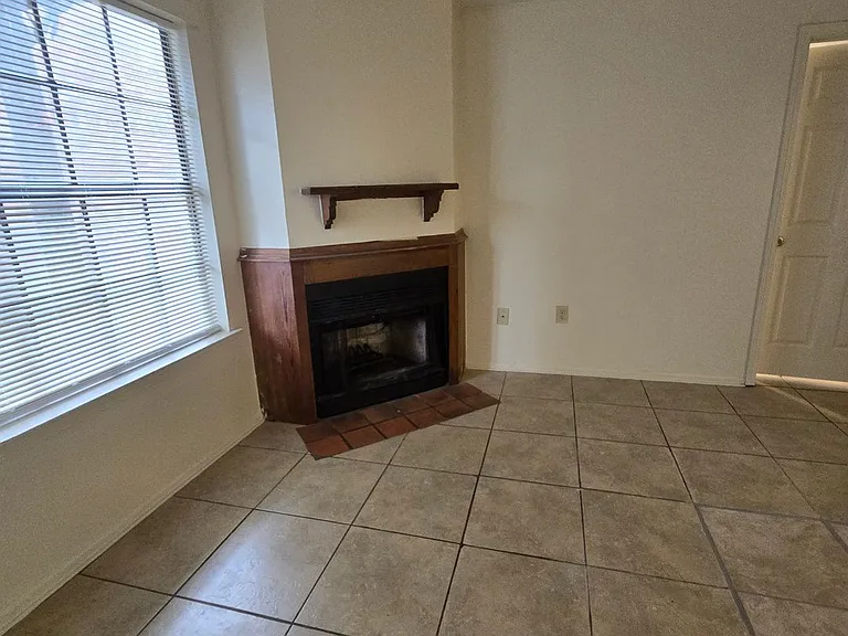 8556 Leake Ave #A-D — Photo 3