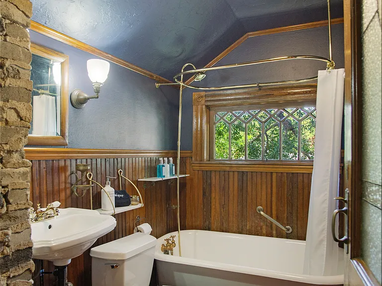 1110 Drew St #UPPER — Photo 11