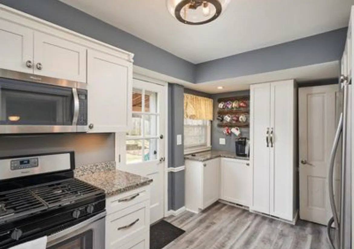 3 bed, 1.5 bath, 1264 sqft, $1,850 — Photo 3
