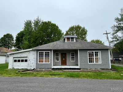 114 W Washington St, Collinsville, IL, 62234