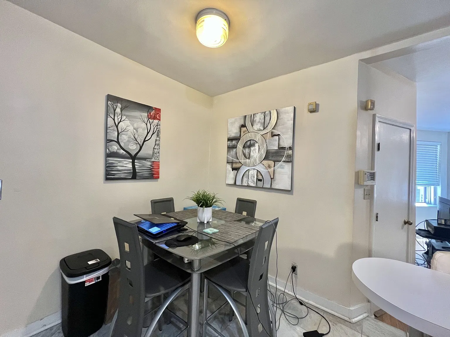 1 bed, 553 sqft, $3,000 — Photo 3