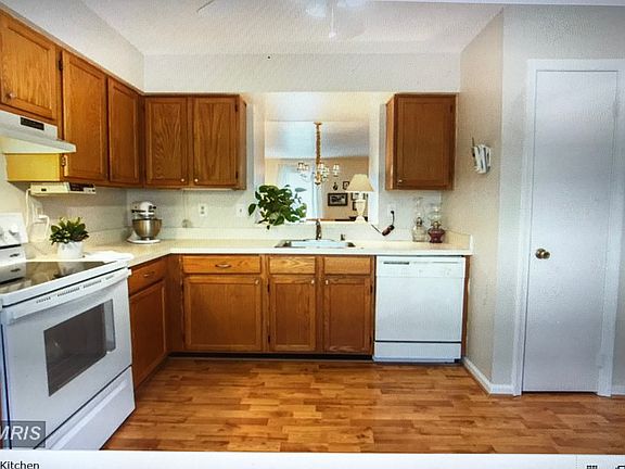 3rd image of 3659 Stewart Ln
