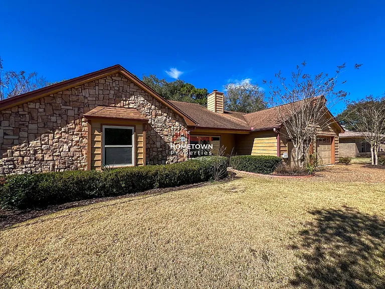 2505 Semoran Dr — Photo 7