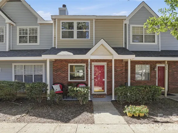 3858 Mosscroft Ln, Charlotte, NC 28215