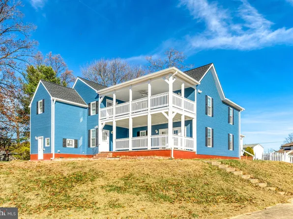 3010 Steven Martin Dr, Fairfax, VA 22031