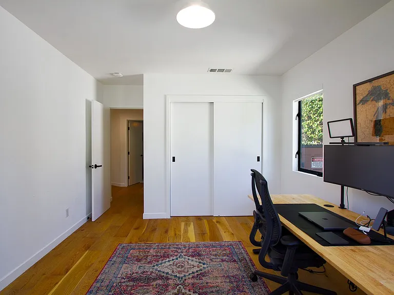 5527 W 77th St — Photo 3