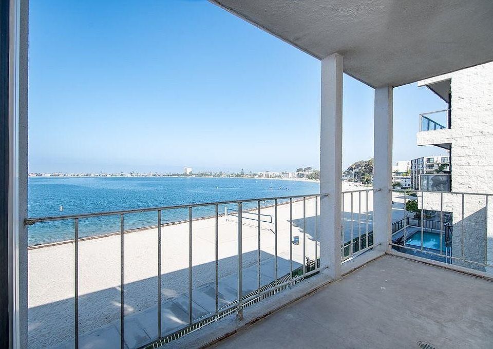 1st image of 3850 Riviera Dr Unit 1D