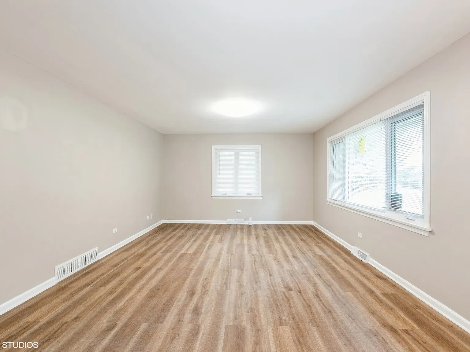 18379 Glen Oak (3) — Photo 3