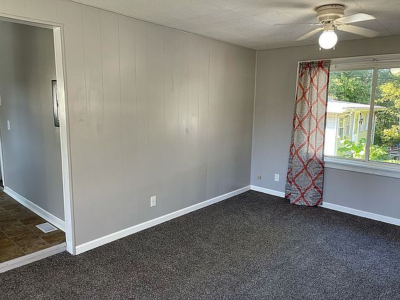 Bonus/family room