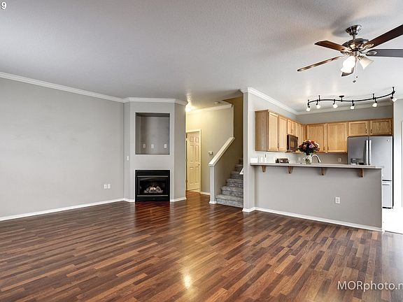 5th image of 678 NW Brookhill Ln
