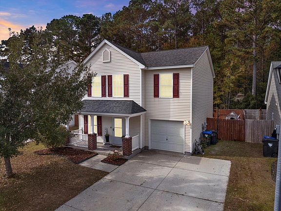3rd image of 238 Avonshire Dr