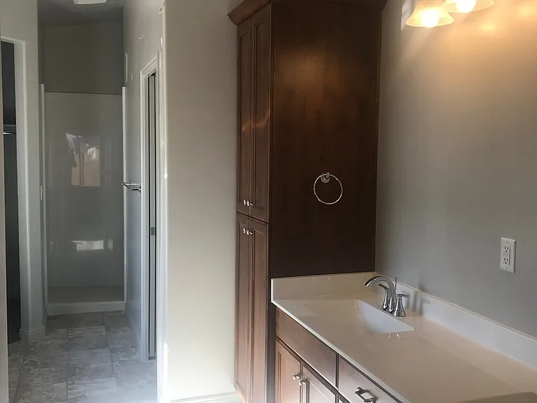 1009 E 4090 S — Photo 2