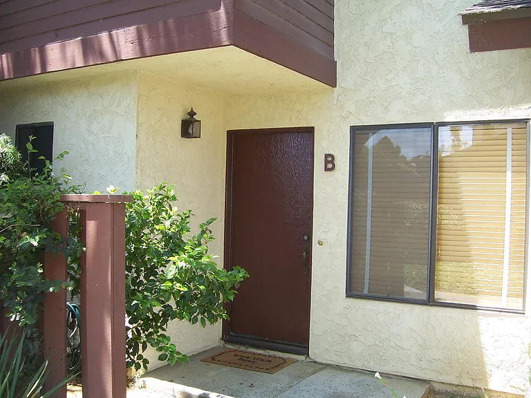 1200 E Walnut Ave #B — Photo 1