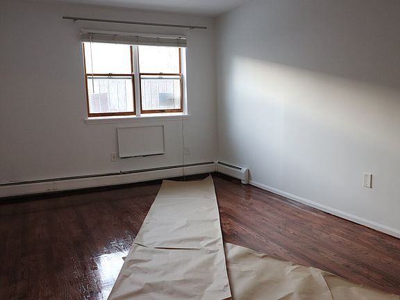 5th image of 46 Bay 14th St #1