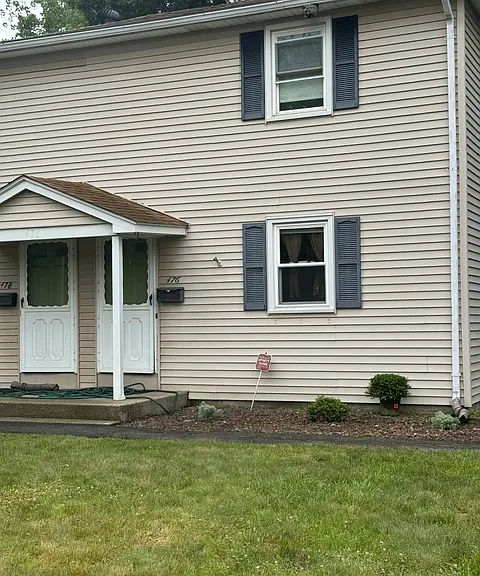 476 Corey St #476 — Photo 1