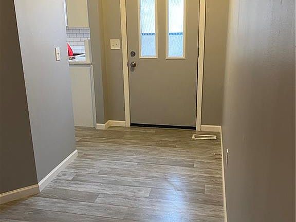 4th image of 2862 Miami Village Dr