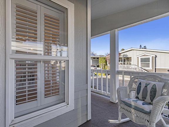 4th image of 858 Villa Teresa Way #858