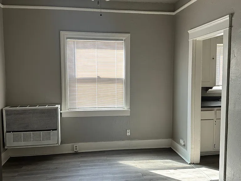 2515 K St #5 — Photo 3