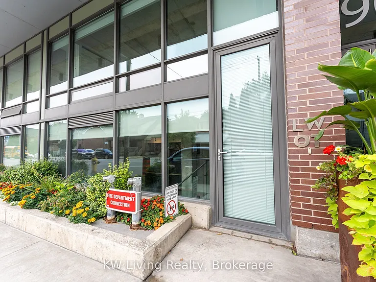 90 Broadview Ave #LW1 — Photo 25