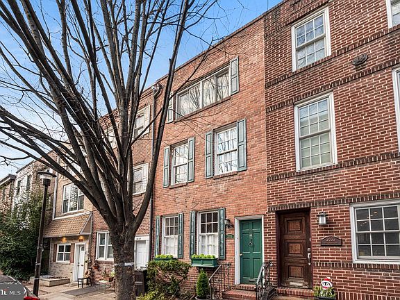 2nd image of 2035 Rittenhouse Sq