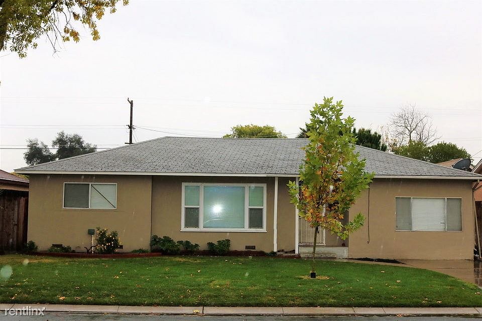 10210075_2416 Roble Ave_Modesto_CA_2017