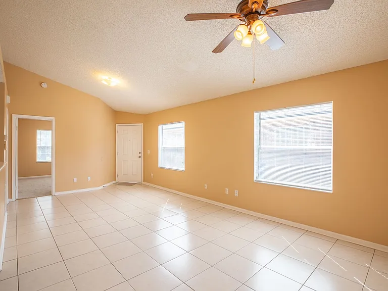 2548 Americas Cup Cir E — Photo 8