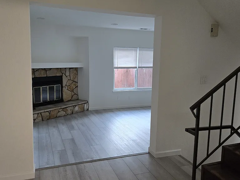 1275 Sandy Bridges Ct — Photo 3