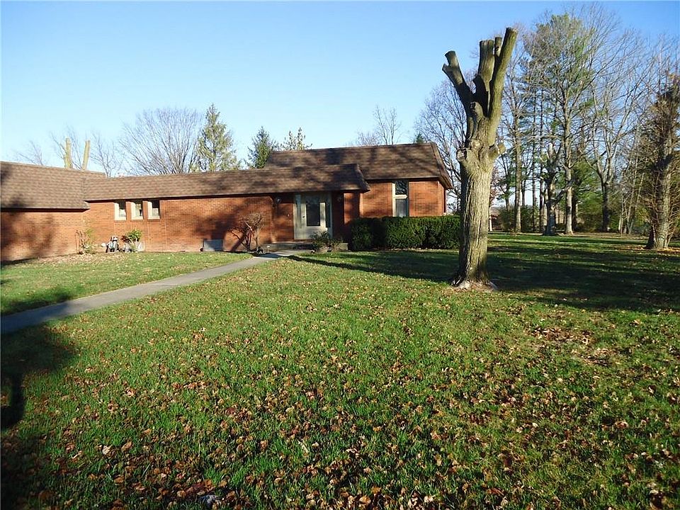 1st image of 1 Moulton Dr