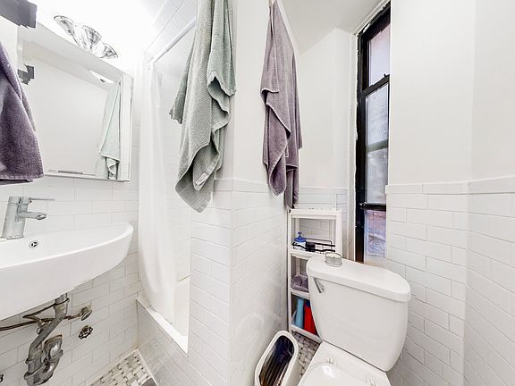 5th image of 174 Thompson St #3R