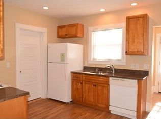 27 North Ave FLOOR 1, Abington, MA 02351