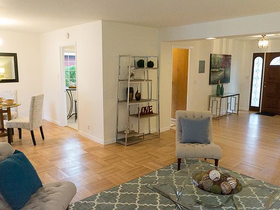5th image of 331 Nova Ln