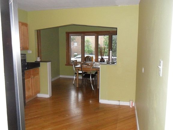 3rd image of 6306 W Wrightwood Ave