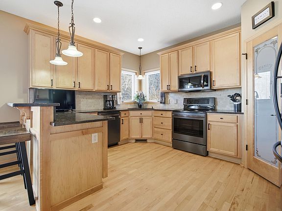 2nd image of 969 Bridle Creek Dr